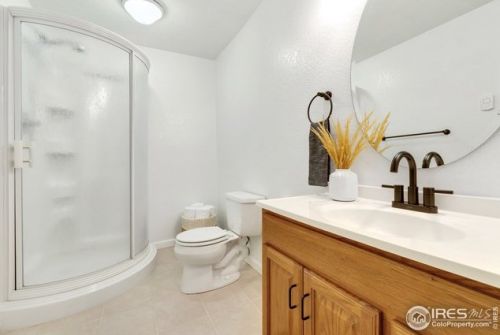 1227 Cres Dr, Fort Collins CO 80526-2917 exterior