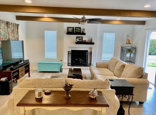 118 Frontier Dr, Oceanside, CA 92054-3827