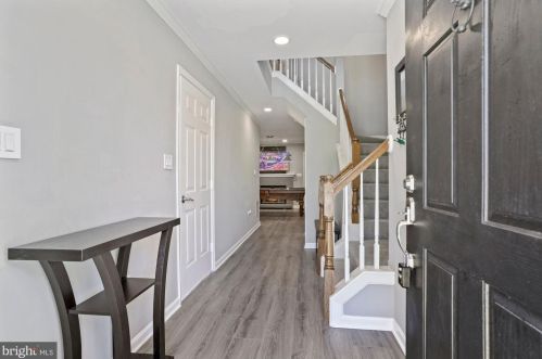6326 Demme Pl, Springfield, VA 22150-1171