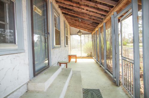 1028 Oakland Dr, Cross, SC 29436-3050