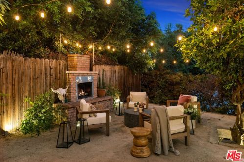 1520 Columbia Dr, Glendale CA  91205-3508 exterior