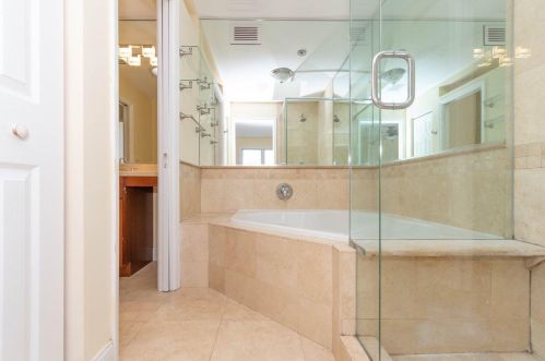 947 Auburnview Dr, Cincinnati OH  45206-2582 exterior