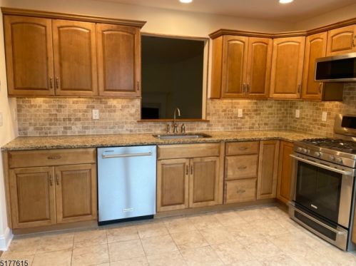 4 Westminster Dr, Dover NJ  07869-3716 exterior