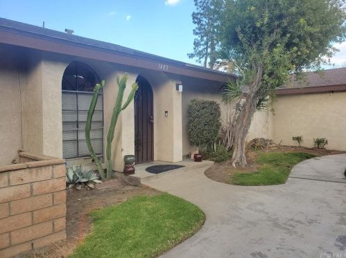 1402 Maxwell Ln, Upland, CA 91786-7015