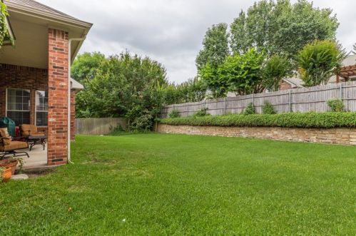 8024 Ocean Dr, Fort Worth TX  76123-1895 exterior