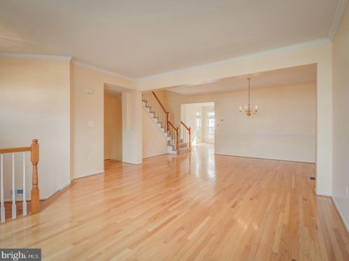 7355 Bloomington Ct, Springfield VA  22150-4920 exterior