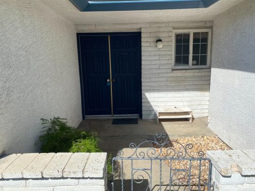 521 Buena Vista Dr, Merced, CA 95348-2809