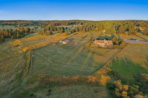 4965 Moonshine Ridge Trl, Parker CO  80134-5145 exterior