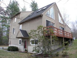 157 Wheel Wright Rd, Hampstead, NH 03841-5111
