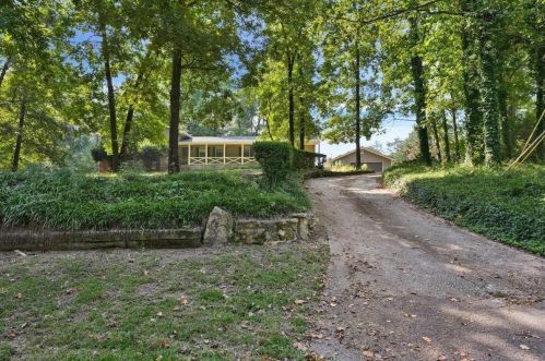 1812 Wiggins Cir, Conyers GA  30094-5849 exterior