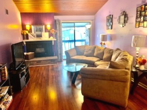 14500 Linder Ct, Oak Forest, IL 60452-1009