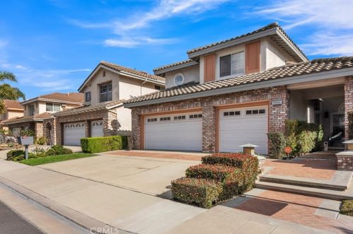 9944 Ravenna Way, Cypress, CA 90630-3539