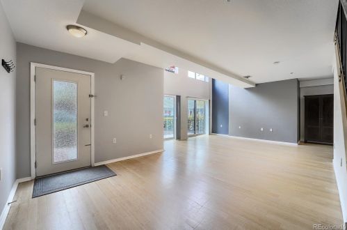 3295 Blake St, Denver, CO 80205-2341