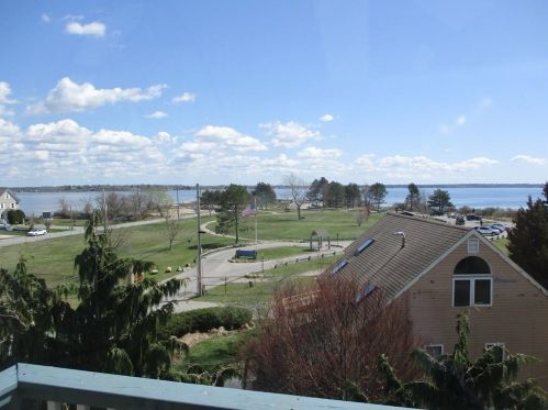 74 Point Ave, Warwick, RI 02889-4128