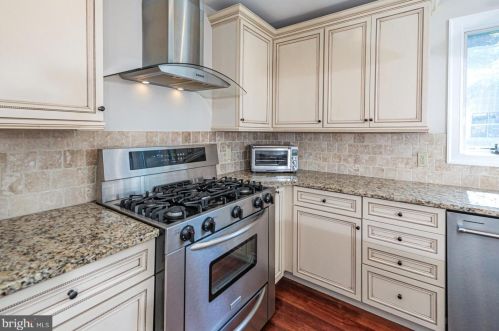 12 Canal Rd, Princeton NJ  08540-7030 exterior