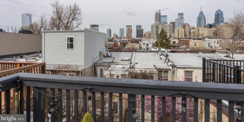 2013 Bainbridge St, Philadelphia, PA 19146-1308