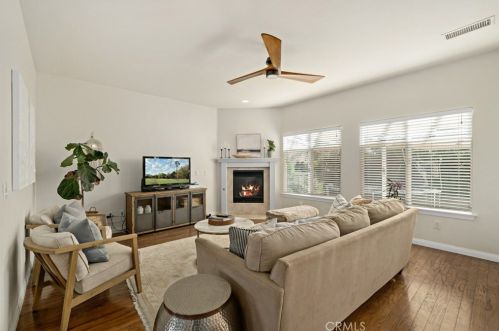 14289 Meadowlands Dr, Riverside CA  92503-9740 exterior