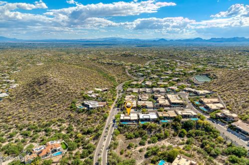 6185 Avenida De Chaparron, Tucson AZ  85750-1244 exterior