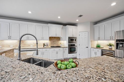 11112 Claro Vista Cv, Austin TX  78739-1917 exterior