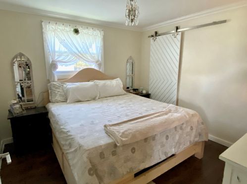 265 Shawnee Dr, Carol Stream IL  60188-1962 exterior