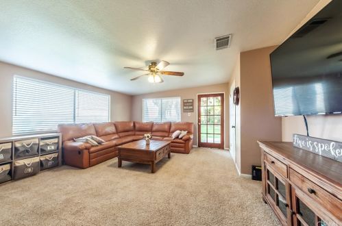 5500 Montero Dr, Riverside CA  92509-5632 exterior