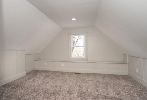 4616 Edgewood Ave, Cincinnati OH  45232-1806 exterior