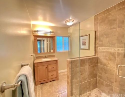 990 25 St, Upland CA 91784-1006 exterior