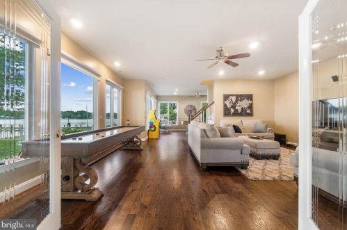 1258 River Rd, Shady Side MD 20764-9694 exterior