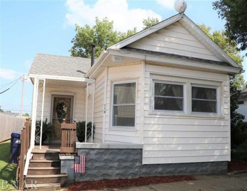 110 Walnut St, Maroa, IL 61756-7515