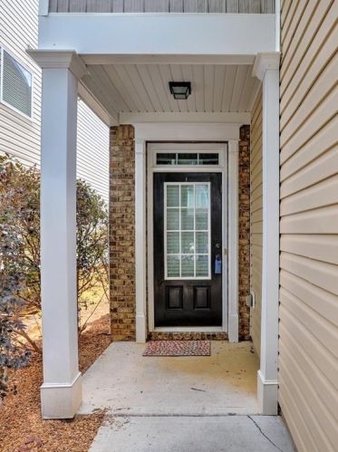739 Mountain Laurel Dr, Holly Springs, GA 30114-1272