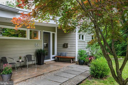 84 Clover Ln, Princeton, NJ 08540-4047
