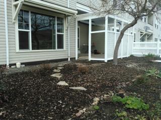 962 Golden Aspen Pl, Ashland, OR 97520-9128