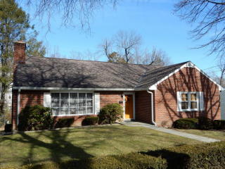 31 Ettl Ln, Greenwich, CT 06831-4116