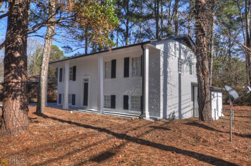 6140 Hillandale Dr, Atlanta GA  30349-4250 exterior