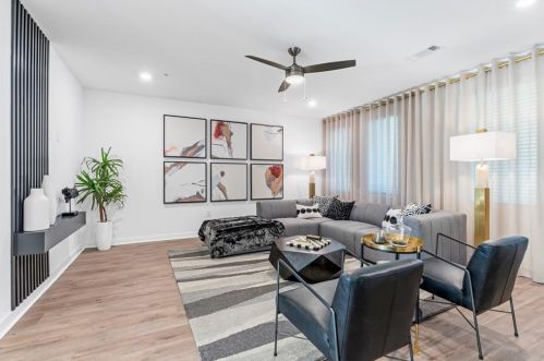 383 Grant Cir, Atlanta GA  30315-2075 exterior