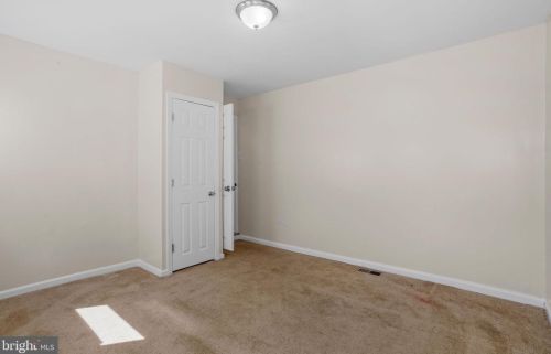 26 Crescent Blvd, Camden NJ  08108-1042 exterior