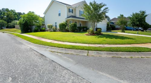 127 Graduate Ln, Ladson, SC 29456-5240