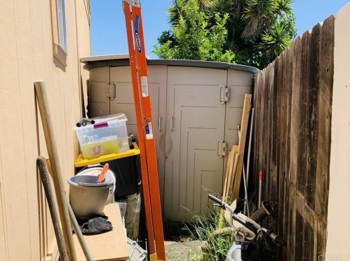 220 Camino Corto, Vista CA  92083-4948 exterior