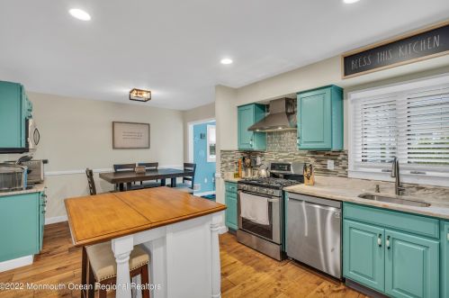 65 Scenic Dr, East Freehold NJ  07728-3479 exterior