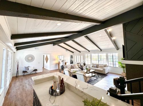 16685 Bonanza Dr, Riverside CA  92504-5706 exterior