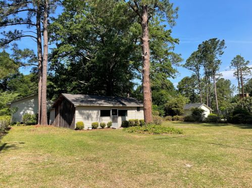 1105 Fulton Ave, Kingstree, SC 29556-2213