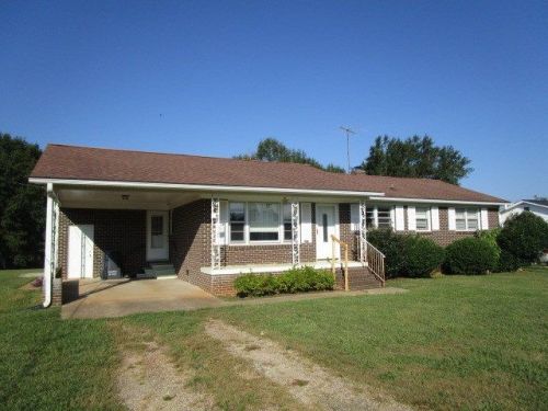 103 Eden St, Laurens, SC 29360-1617