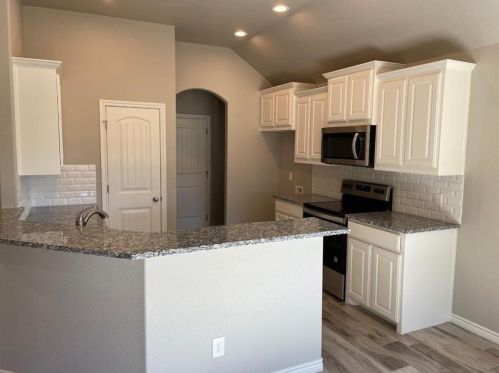 3314 Windcrest Dr, Granbury TX  76049 exterior