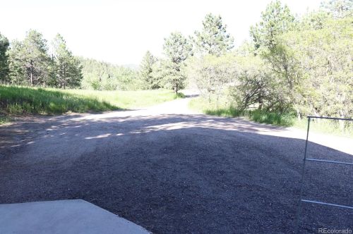 8147 Summit Dr, Morrison CO 80465-2452 exterior