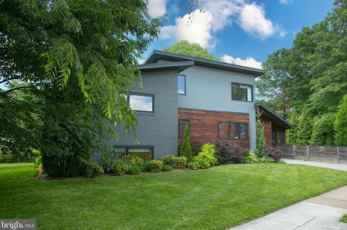 6407 24th St, Arlington, VA 22207-1015