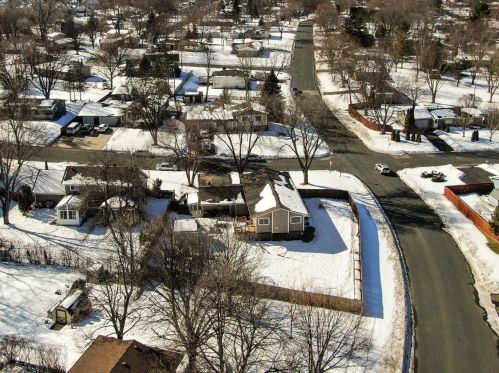 4050 Cinnabar Dr, Saint Paul MN  55122-2917 exterior