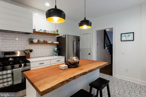 554 Spruce St, Lancaster PA  17603-3353 exterior