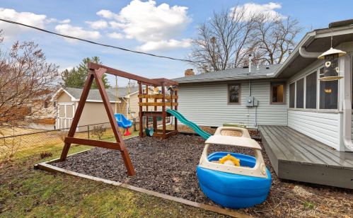 2073 Jade Ln, Saint Paul MN  55122-2862 exterior