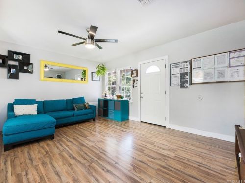 8036 Hazeltine Ave, Van Nuys, CA 91402-5307