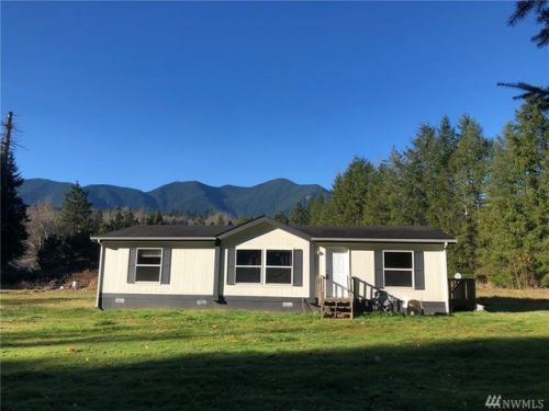 42 Helander Ln, Dabob, WA 98376-7522